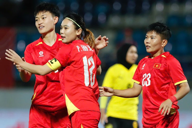 Trực tiếp bóng đá ĐT nữ Việt Nam - Malaysia: Thái Thị Thảo lại ghi siêu phẩm (SEA Games)