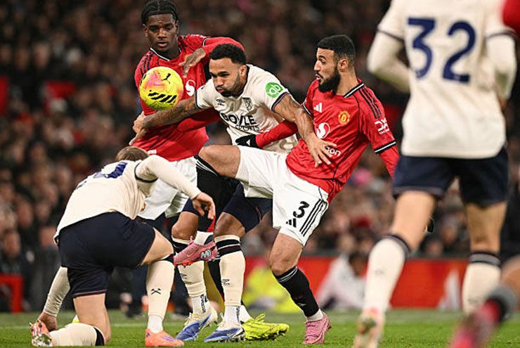 Trực tiếp bóng đá MU - West Ham: MU bỏ lỡ 3 cơ hội liên tiếp (Ngoại hạng Anh)