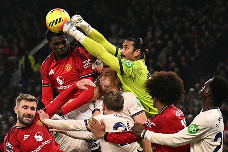 Kết quả bóng đá MU - West Ham: Công dã tràng vì quả phạt góc (Ngoại hạng Anh)