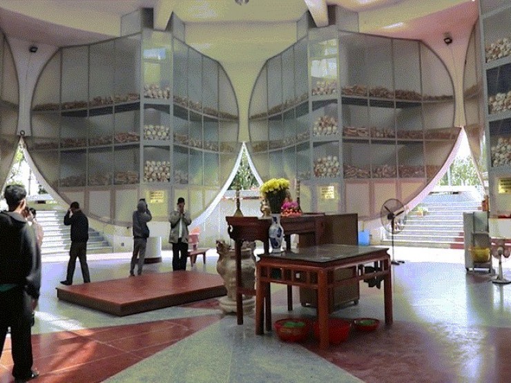 Du khách bật khóc khi đến di tích lưu giữ ký ức đặc biệt ở vùng biên giới