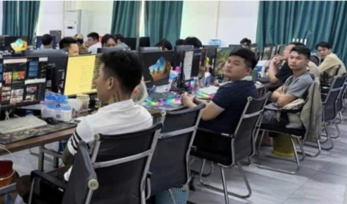 Phía bên trong tòa nhà ở Campuchia. Ảnh: CAND