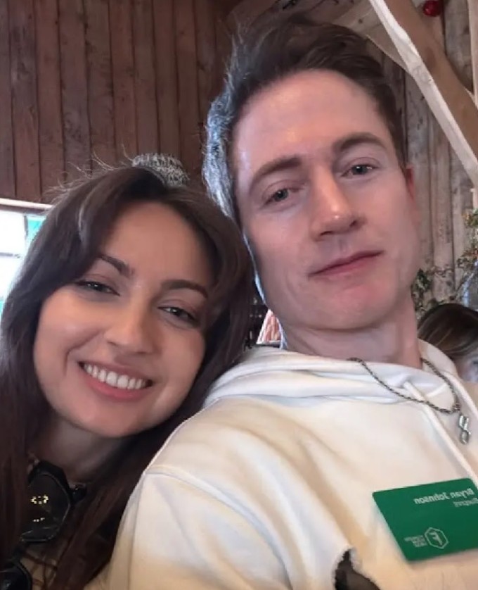 Triệu phú Bryan Johnson và bạn gái Kate Tolo, 30 tuổi. Ảnh: X