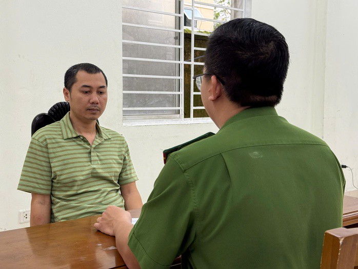 Đỗ Đức Trọng tại cơ quan công an