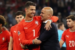 HLV Martinez khiến Ronaldo  " buồn " , BĐN không trong nhóm ứng viên vô địch World Cup