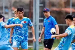 Ông Kim Sang-sik bất ngờ huỷ buổi tập của U22 Việt Nam