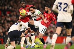 Trực tiếp bóng đá MU - West Ham: Fernandes vô-lê hỏng ở phút 90+5 (Ngoại hạng Anh) (Hết giờ)