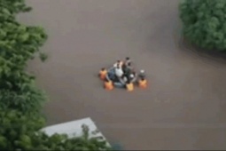 Xã có hơn 1.000 hộ dân bị ngập nhìn từ trên cao