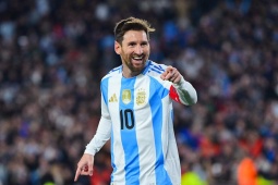 Messi chỉ đích danh  " quái thú "  ở Ngoại hạng Anh, khen thầy cũ Pep  " độc nhất vô nhị " 
