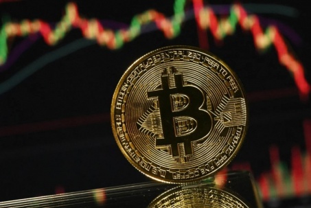 Bitcoin rớt sâu từ đỉnh lịch sử: Cú giảm 30% có thực sự đáng lo?