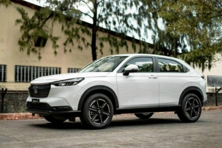 HR-V Magic Seats gập 6 kiểu chứa cả xe đạp, Yaris Cross khoang nhỏ ra...