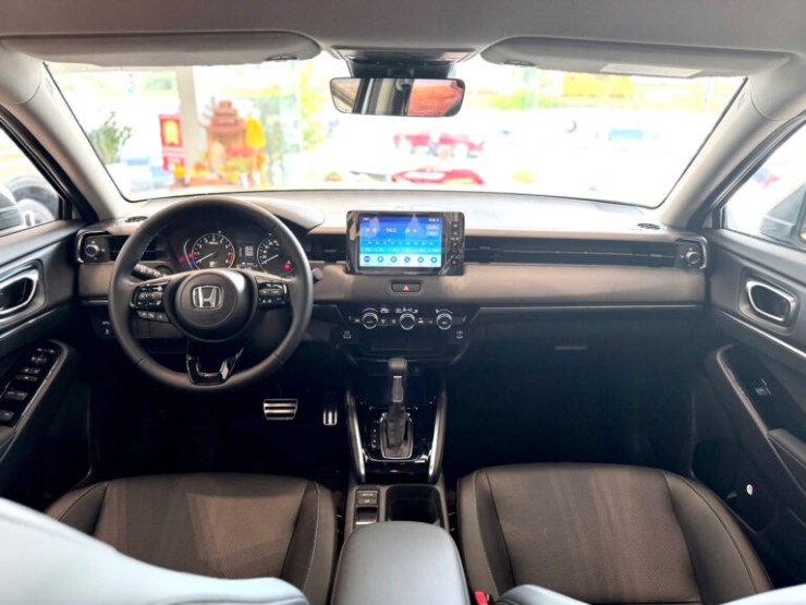 HR-V Magic Seats gập 6 kiểu chứa cả xe đạp, Yaris Cross khoang nhỏ ra sao? - 3