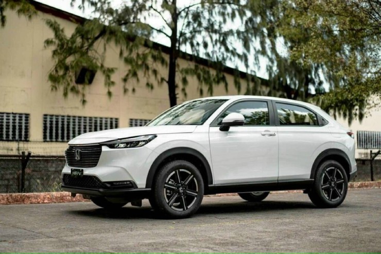 HR-V Magic Seats gập 6 kiểu chứa cả xe đạp, Yaris Cross khoang nhỏ ra sao? - 1