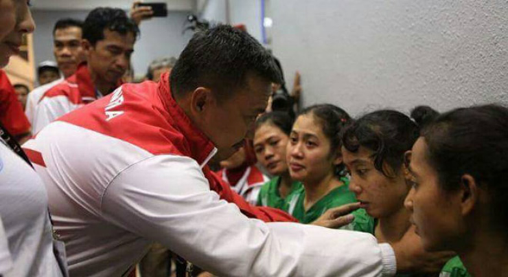 Cầu mây Indonesia bỏ cuộc vì bị xử ép