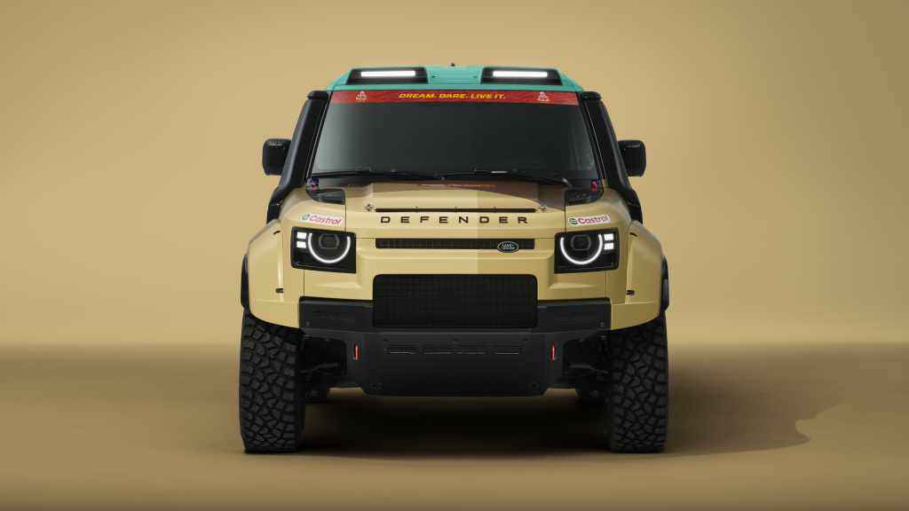 Land Rover vừa công bố mẫu Defender Dakar D7X-R.