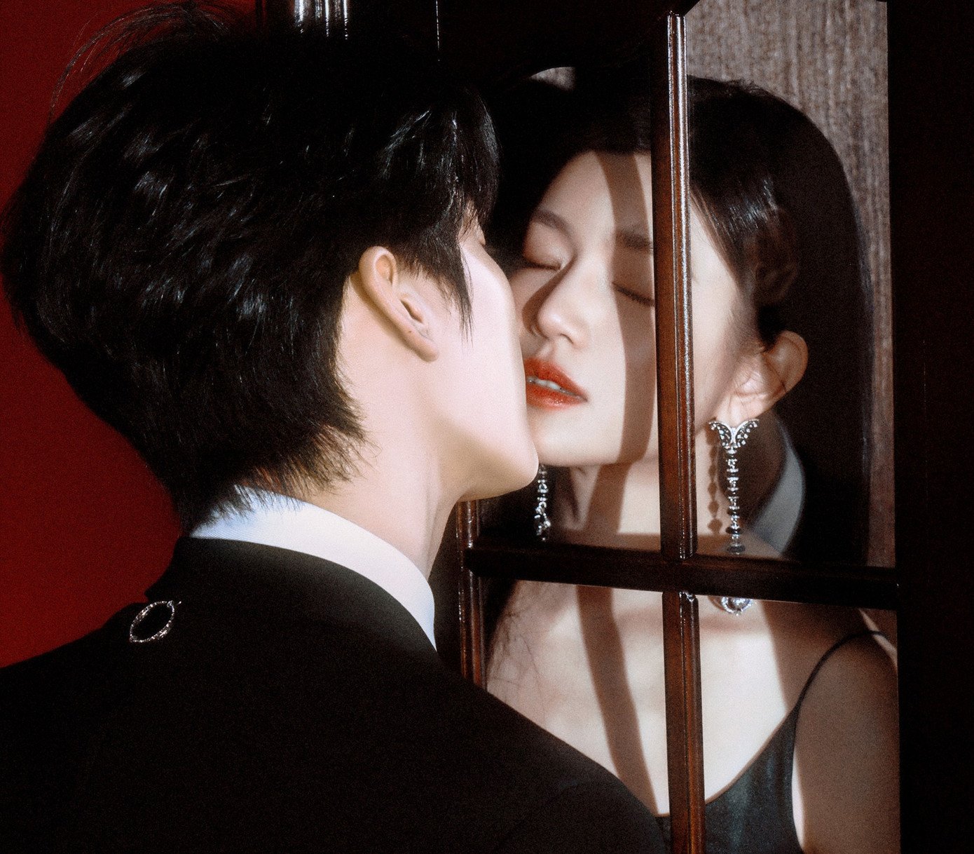 Phim mới của Trần Nghiên Hy khiến khán giả bội thực cảnh hôn.