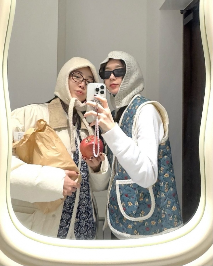 Giới trẻ theo đuổi mốt áo bà ngoại - 4