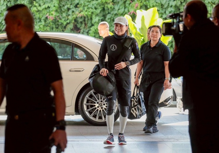 Hoàng hậu Thái Lan thi đấu ở SEA Games 33 - 1