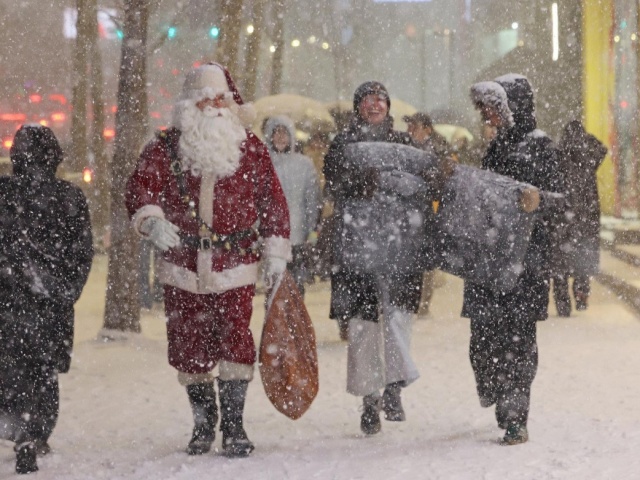 Tuyết đầu mùa phủ trắng Seoul