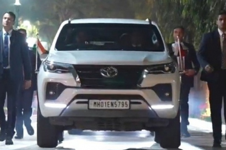 Lý do Thủ tướng Modi mời Tổng thống Putin ngồi chung xe Fortuner