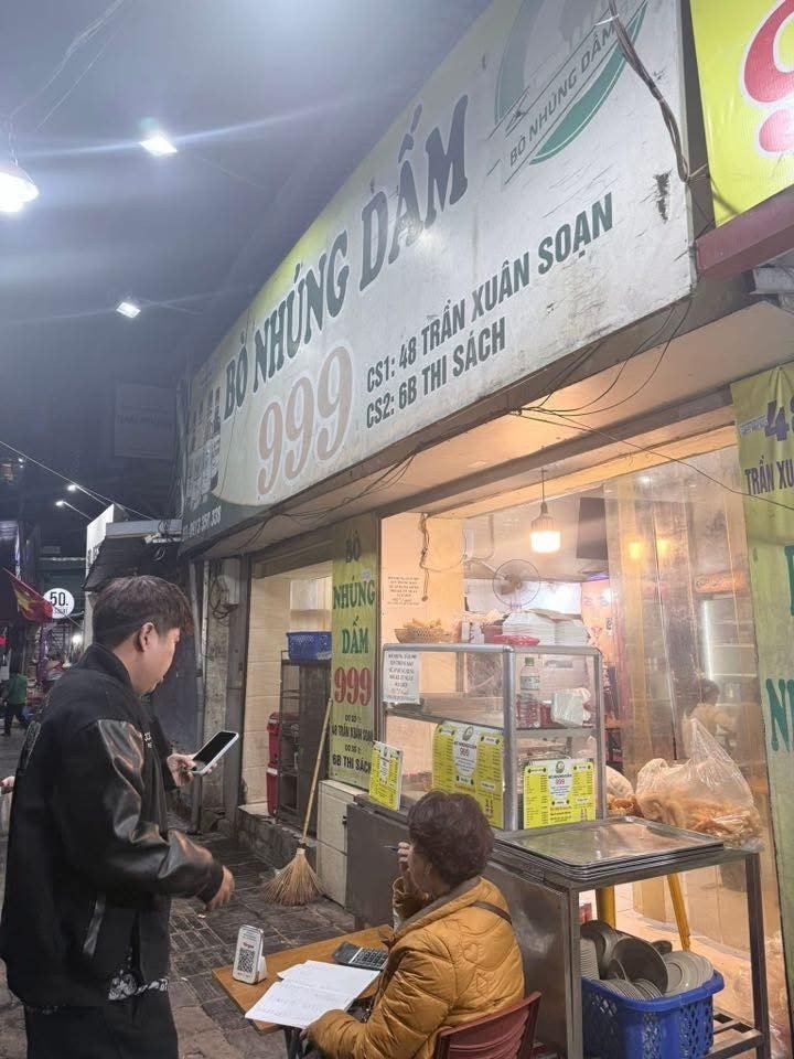 Hình ảnh khách hàng phản ánh chia sẻ trên mạng xã hội.