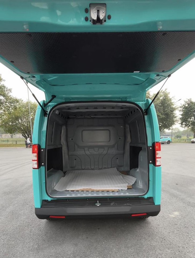 EC Van là mẫu xe chở hàng đầu tiên của VinFast