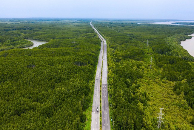Tuyến đường sắt Bến Thành - Cần Giờ có chiều dài 54km, dự kiến ga đầu tiên bắt đầu tại Bến Thành