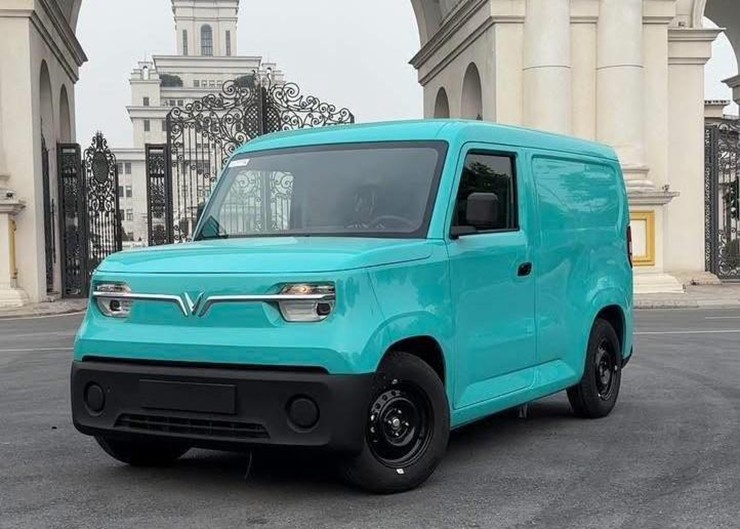 EC Van là mẫu xe chở hàng đầu tiên của VinFast