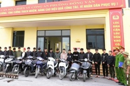 27 thanh thiếu niên dùng dao kiếm &quot;truy sát&quot; nhau giữa đêm khuya