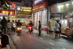 Truy tìm người đàn ông đâm chết người giữa đường ở TPHCM