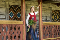 Nơi phụ nữ phải thuê chồng theo giờ