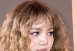 Phim có Lisa (BlackPink) vừa quay đã gây tranh cãi