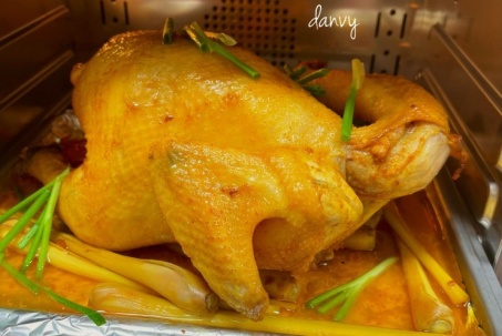 Thịt gà hấp với nguyên liệu bổ dưỡng này ngon "quên lối về"