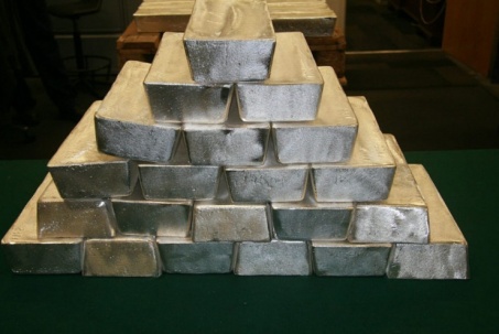 Dự trữ bạc tại London tăng mạnh: Điều gì sẽ xảy ra?