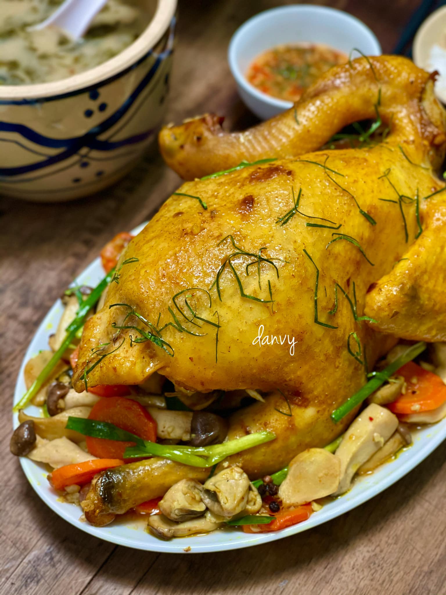 Thịt gà hấp với nguyên liệu bổ dưỡng này ngon "quên lối về" - 1