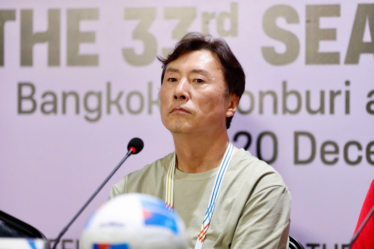 HLV Ha Hyeok Jun của U22 Lào thừa nhận thua kém xa U22 Malaysia và U22 Việt Nam