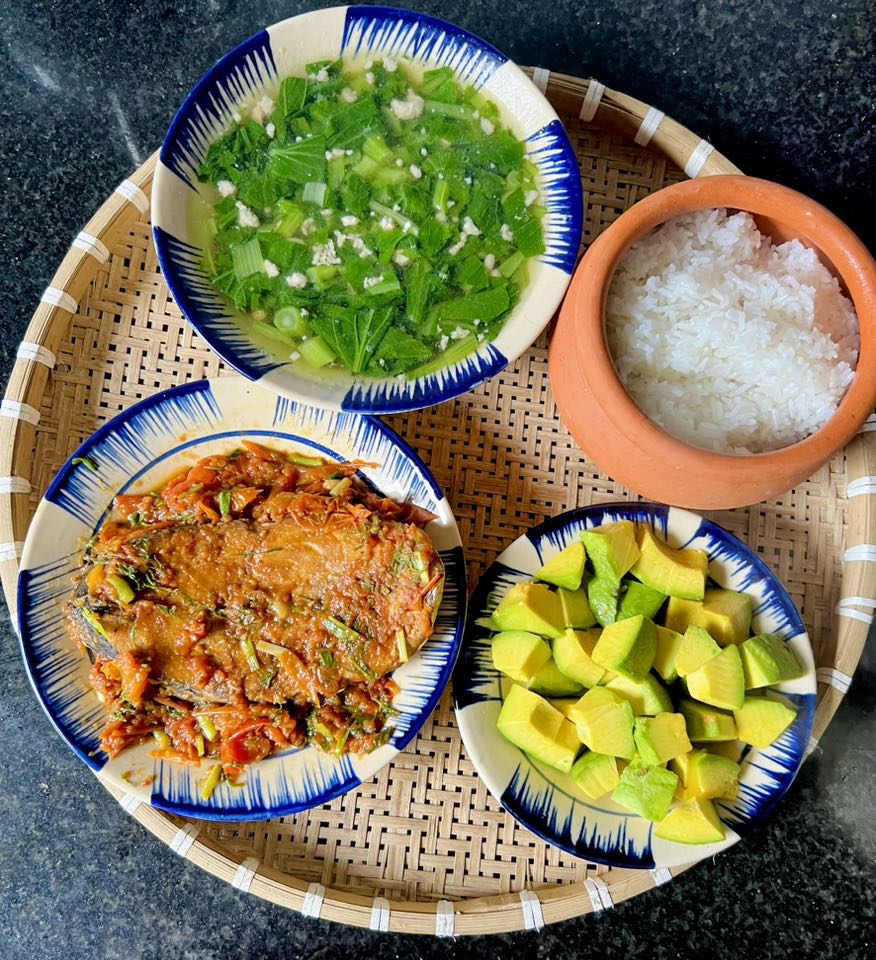 Thịt băm nấu rau cải - Bơ - Cá thu sốt cà chua