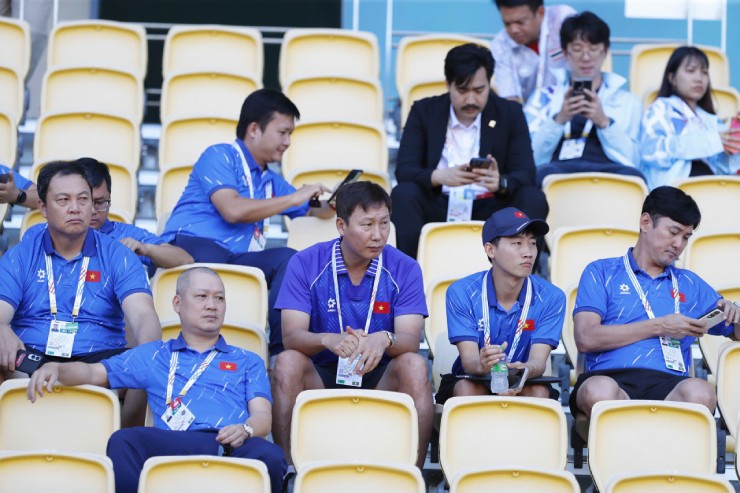 Đây nhiều khả năng là trận đấu phân định ngôi đầu bảng, vì vậy HLV Kim Sang Sik muốn nghiên cứu kĩ lối chơi của U22 Malaysia để toan tính lối chơi phù hợp