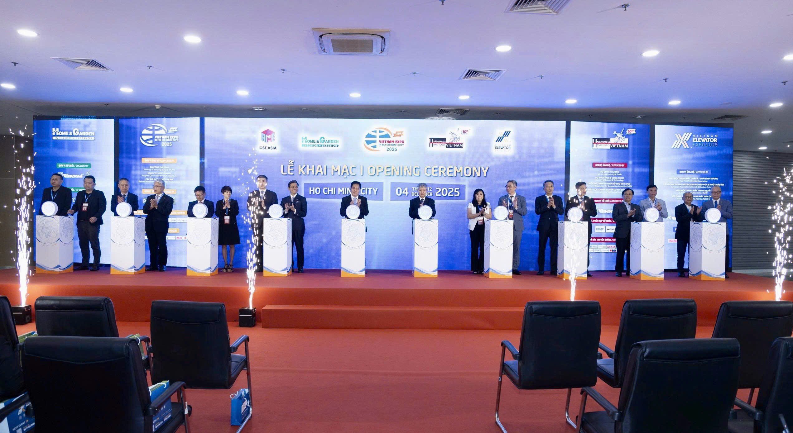 Ngày 4/12/2025 diễn ra lễ khai mạc hội chợ thương mại Quốc tế Việt Nam lần thứ 23