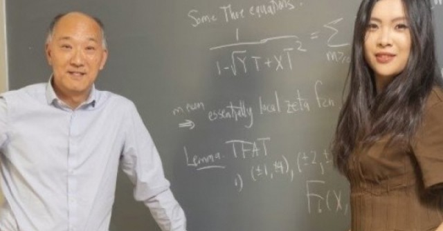 Ngôi sao toán bỏ làm giáo sư đại học, về đầu qu...