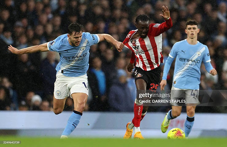 Trực tiếp bóng đá Man City - Sunderland: Đội khách nhận thẻ đỏ trực tiếp (Hết giờ) - 2