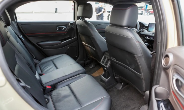 Ưu nhược điểm bộ ba SUV Honda HR-V, Kia Seltos và Toyota Yaris Cross - 3