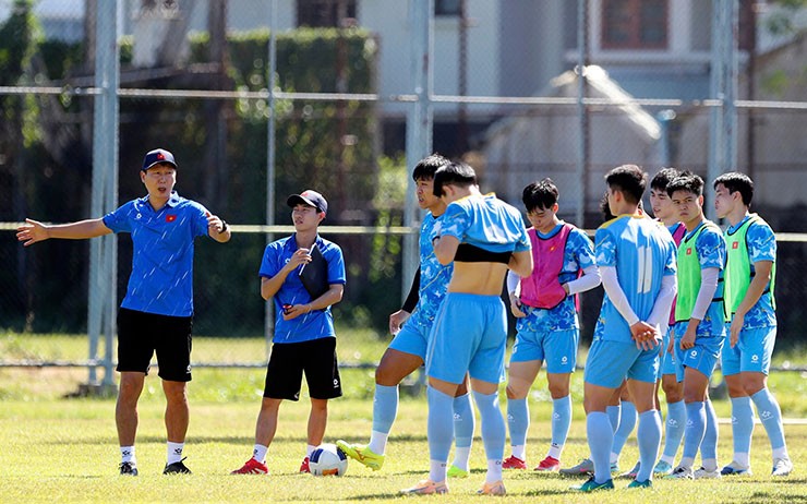 U22 Việt Nam tập trở lại