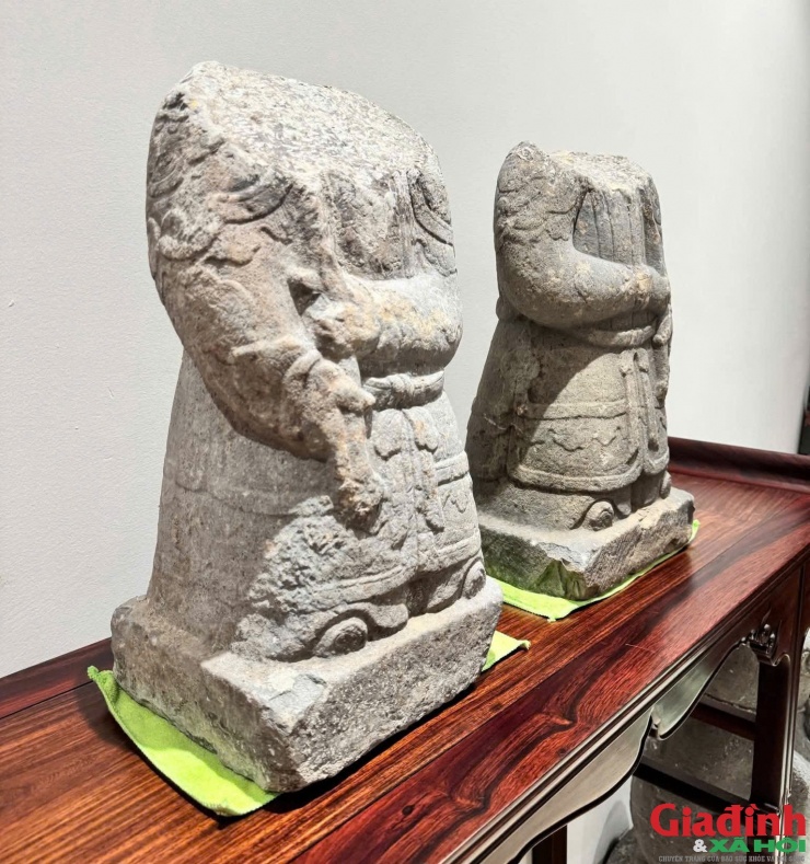Hai bức tượng quản mã bị mất đầu được tìm thấy ở Hải Phòng.