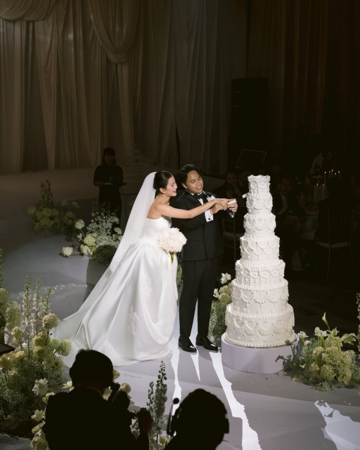 Vợ chồng Khánh Vân và dàn hoa hậu dự cưới Hương Ly - 8