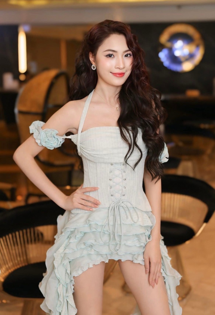 Đến với Miss World Vietnam 2025, Thu Thủy mang theo khát vọng được chia sẻ câu chuyện của mình — rằng bất kỳ cô gái nào, dù bắt đầu từ những điều bình dị nhất, vẫn có thể vươn lên và tỏa sáng nếu dám ước mơ, dám bước ra khỏi giới hạn và sống hết mình cho điều mình tin tưởng.