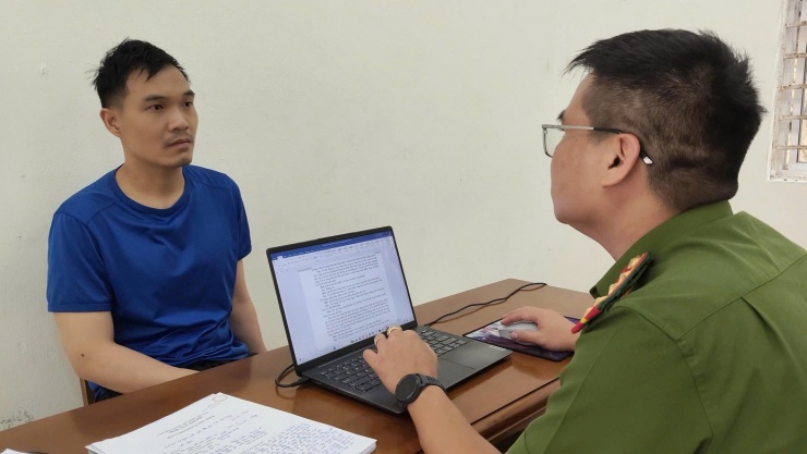 Đối tượng Vũ Hiền tại cơ quan công an.