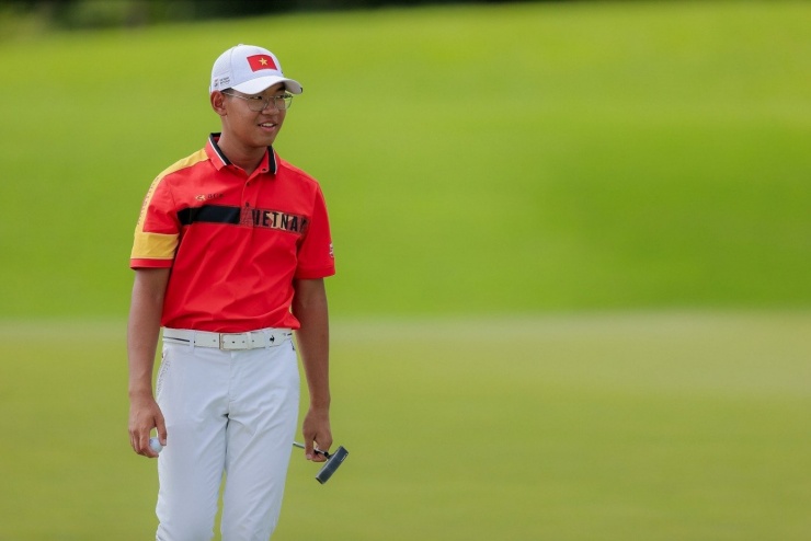 Đội tuyển golf Việt Nam đã có mặt tại Thái Lan ngày 6/12, sẵn sàng bước vào tranh tài tại SEA Games 33 trên sân Siam Country Club - Rolling Hill (Chonburi).