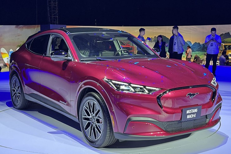 Ford Mustang Mach E bị triệu hồi tại việt Nam vì lỗi phần mềm