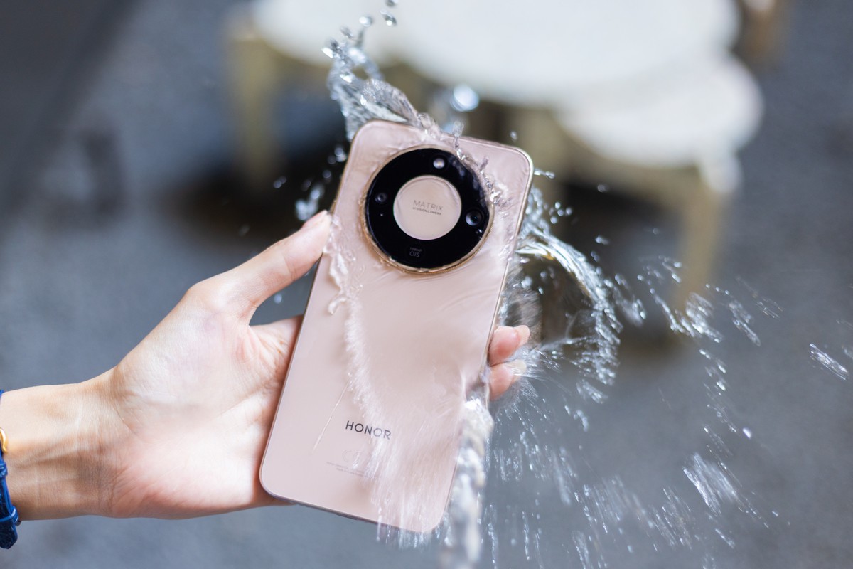Honor X9d nổi bật với khả năng kháng nước IP69.