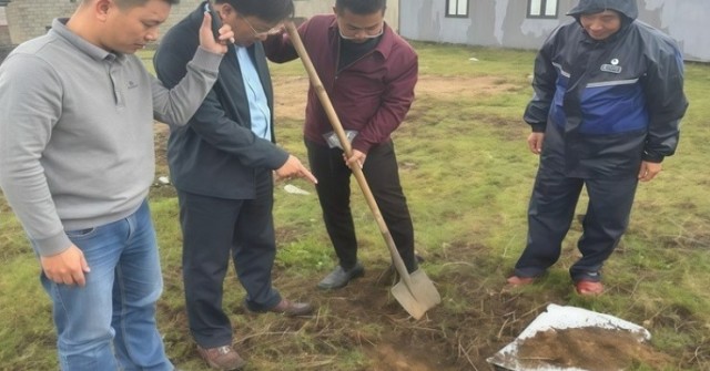 Giun đất bò kín sân vườn, chết bất thường ở Quả...